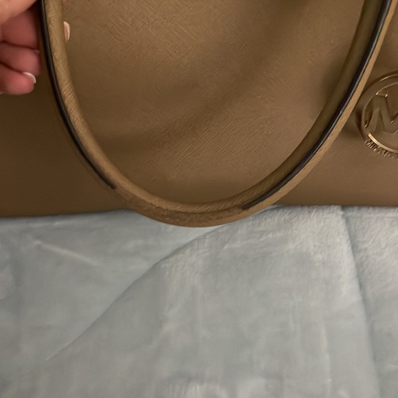 MICHAEL KORS SUTTON Saffiano Beige LEATHER MEDIUM SATCHEL BAG PURSE - Picture 4 of 7